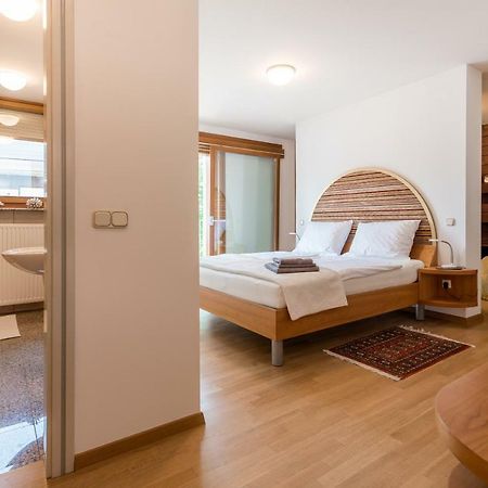 Rozna Dolina Apartment Любляна Экстерьер фото