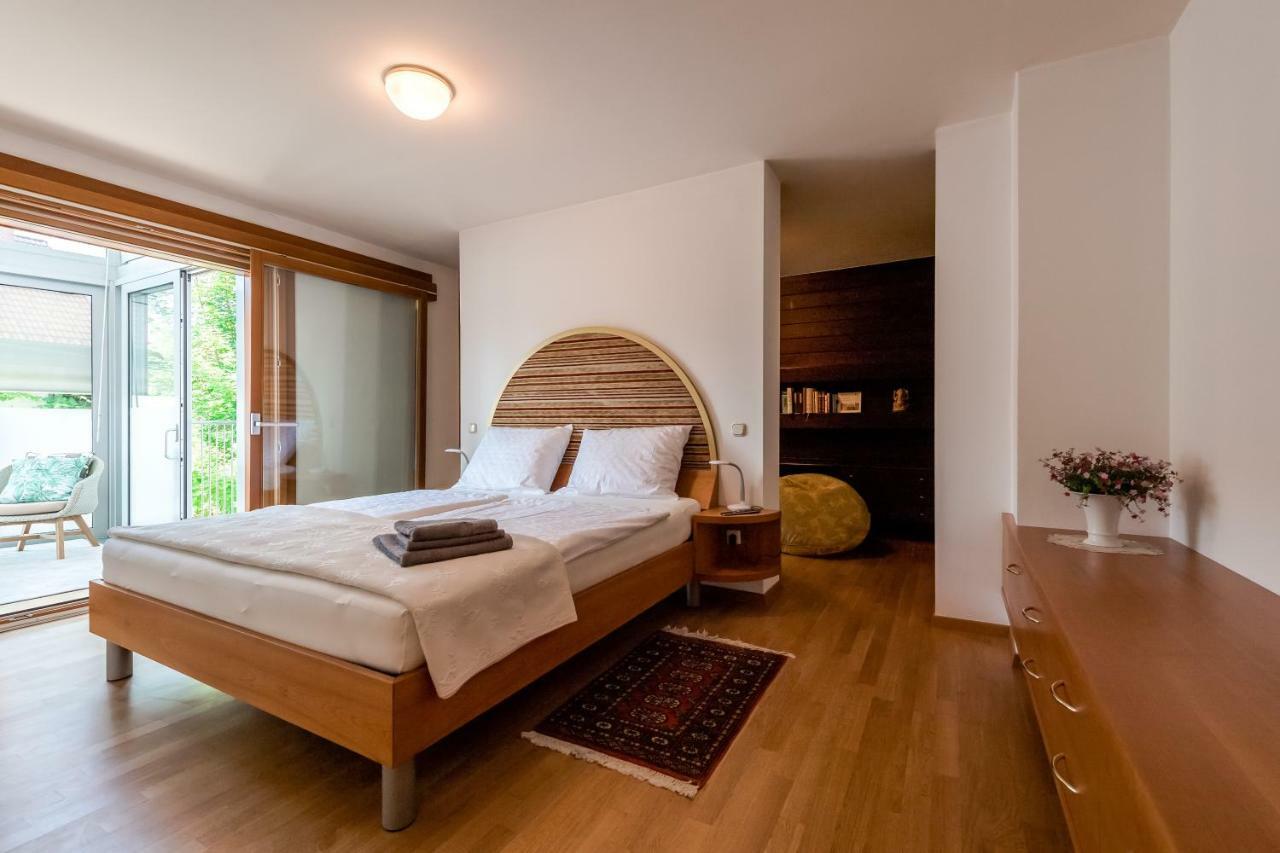 Rozna Dolina Apartment Любляна Экстерьер фото